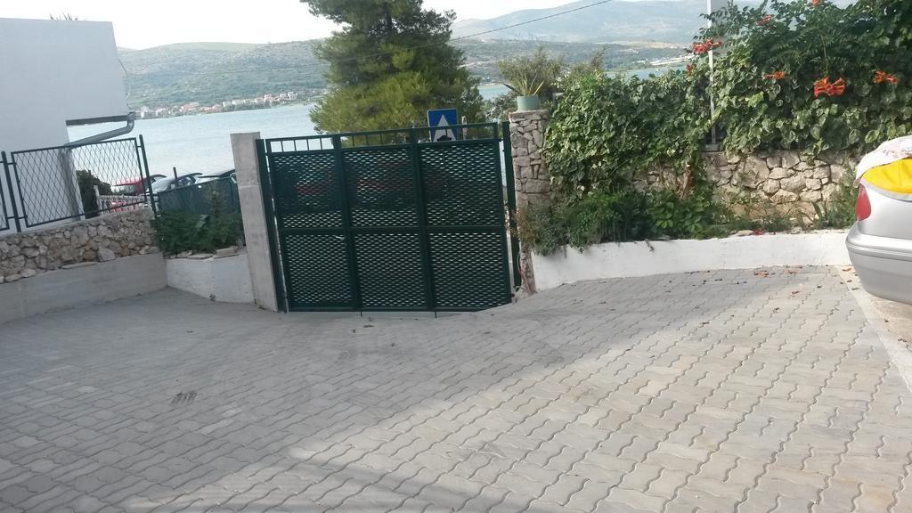 Apartments Dragan Trogir Exteriör bild